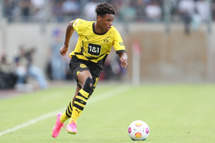 世界杯高清直播官网-德天空：多特19岁边锋杜兰维尔将租借加盟巴塞尔，无买断选项