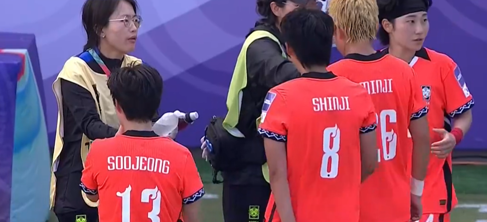 世界杯官方直播平台-3-0！亚洲杯首支8强队诞生，中国女足形势反转：拿第1名=直通四强