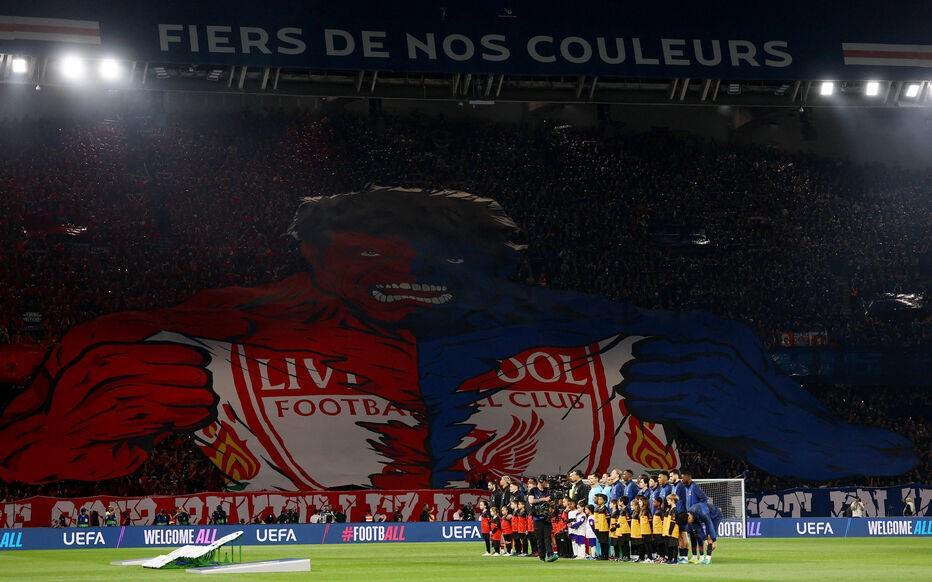 世界杯直播软件下载-震撼，巴黎战利物浦TIFO：“今晚，唤醒你心中的绿巨人”